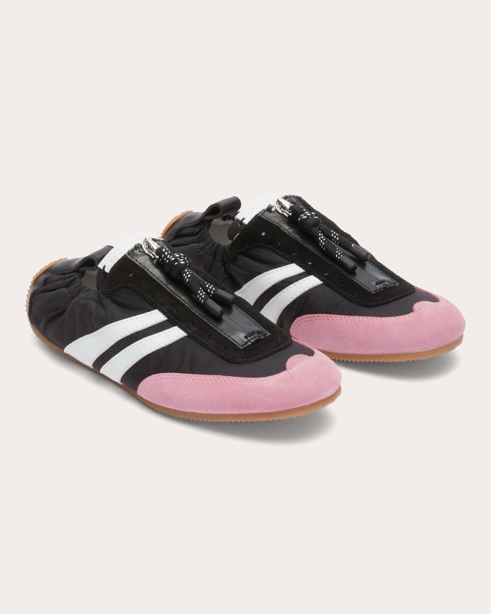 On The Go Nylon Sneaker | Olivela