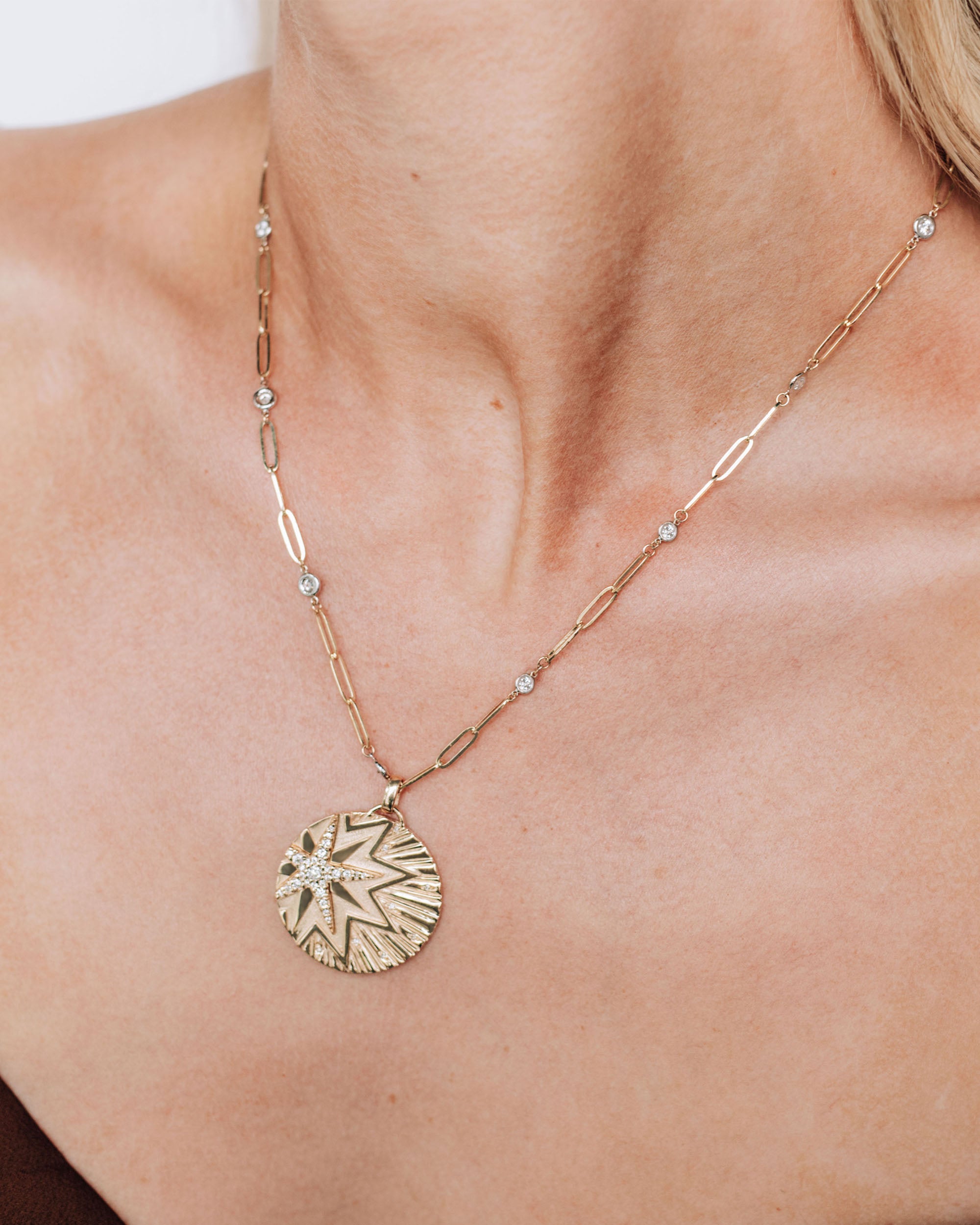 Diamond 25th Anniversary Starburst Medallion