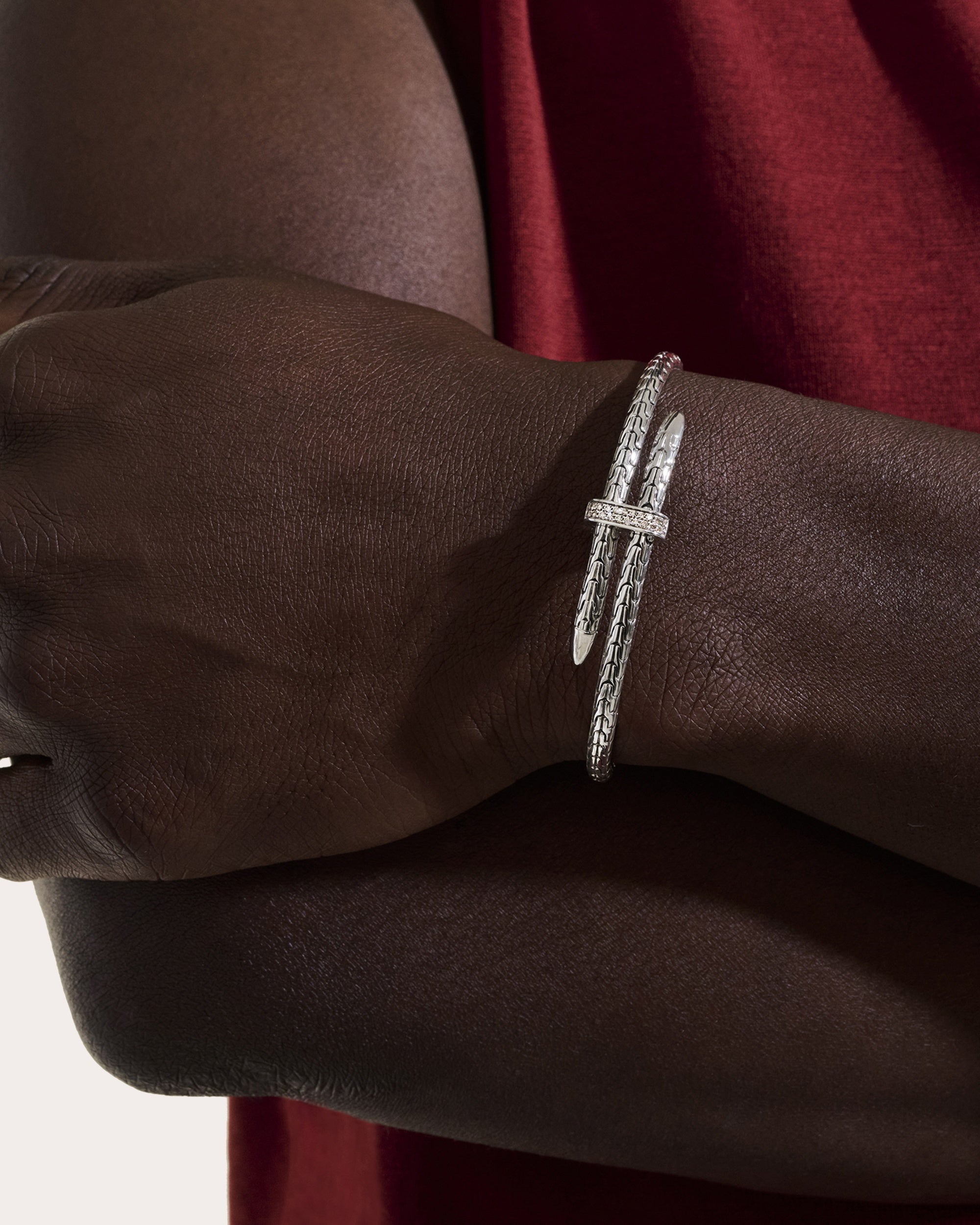 Diamond Spear Flex Cuff