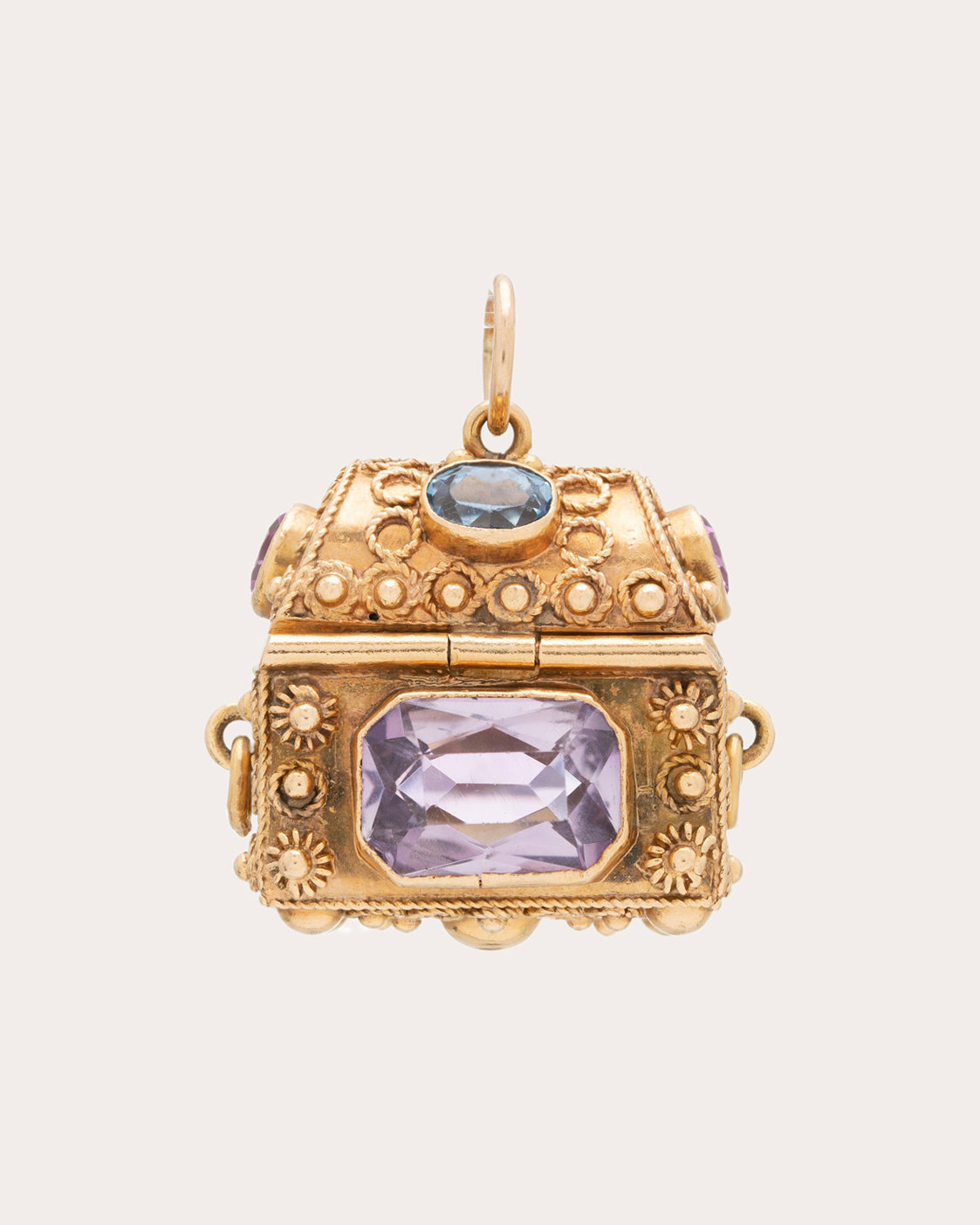 Vintage 18k Gold Treasure Chest Charm