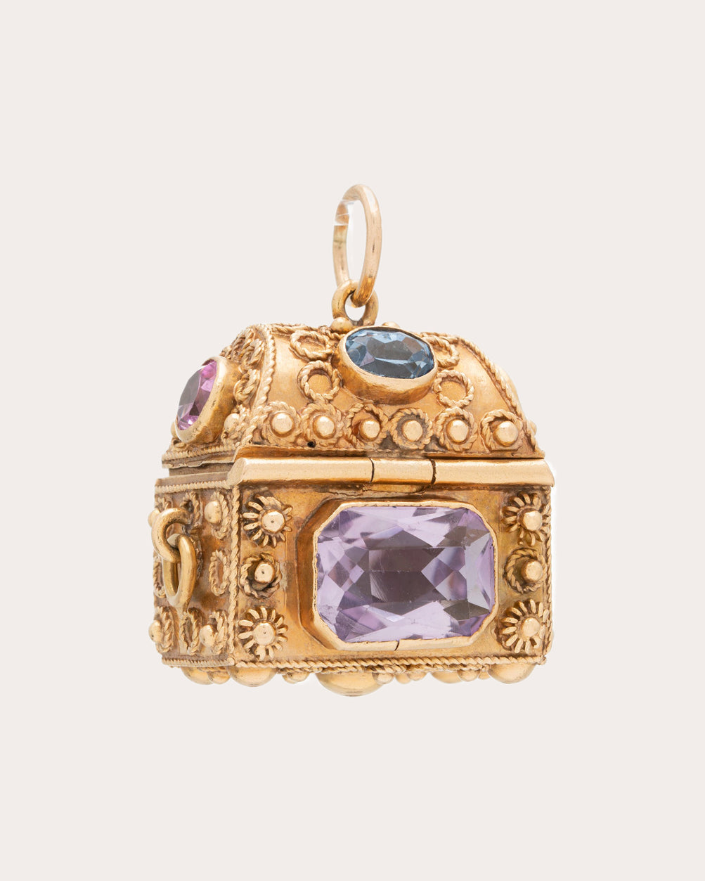 Vintage 18k Gold Treasure Chest Charm