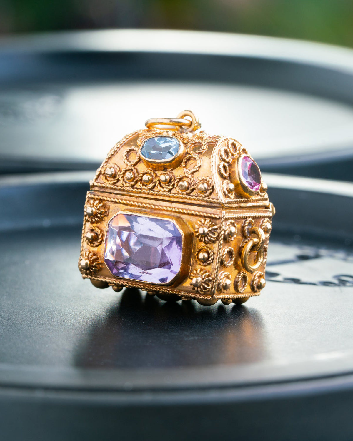 Vintage 18k Gold Treasure Chest Charm