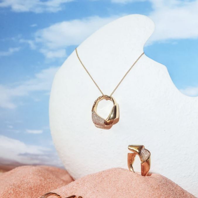 Maar 18K Gold Diamond Pavé Pendant Necklace