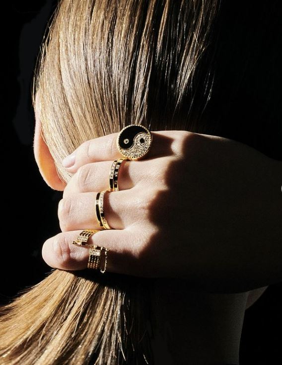 Diamond & 18k Gold Songe Band Ring