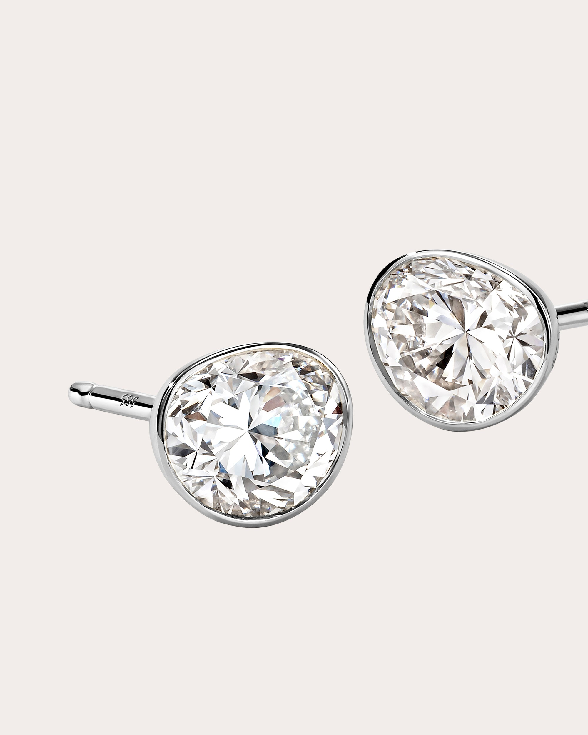 Diamond JH Lovestruck™ Stud Earrings