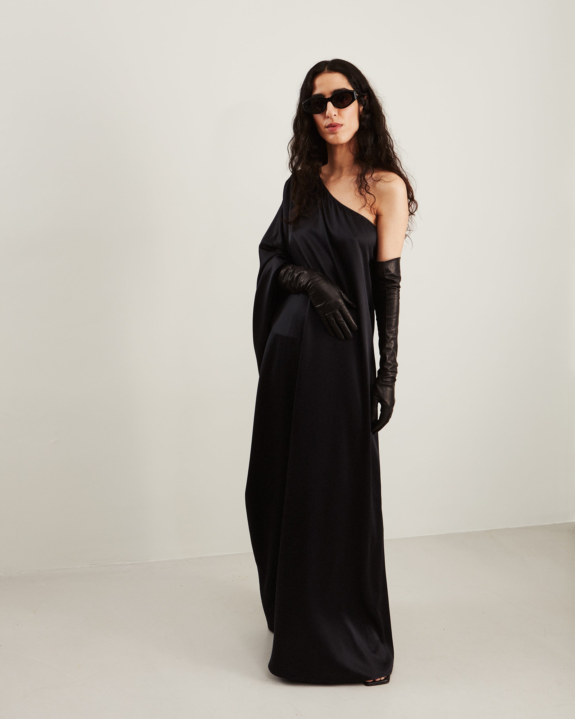 Black Essentials Long Leather Gloves