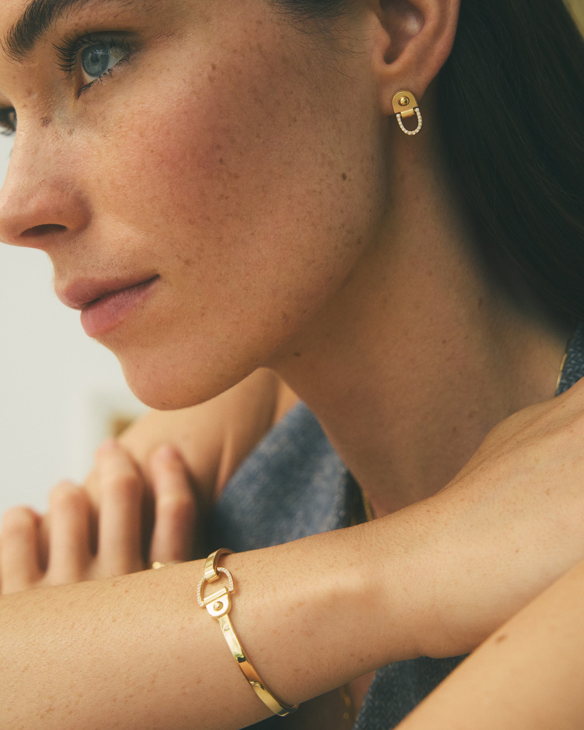 Diamond & 18k Gold Rivet Bangle