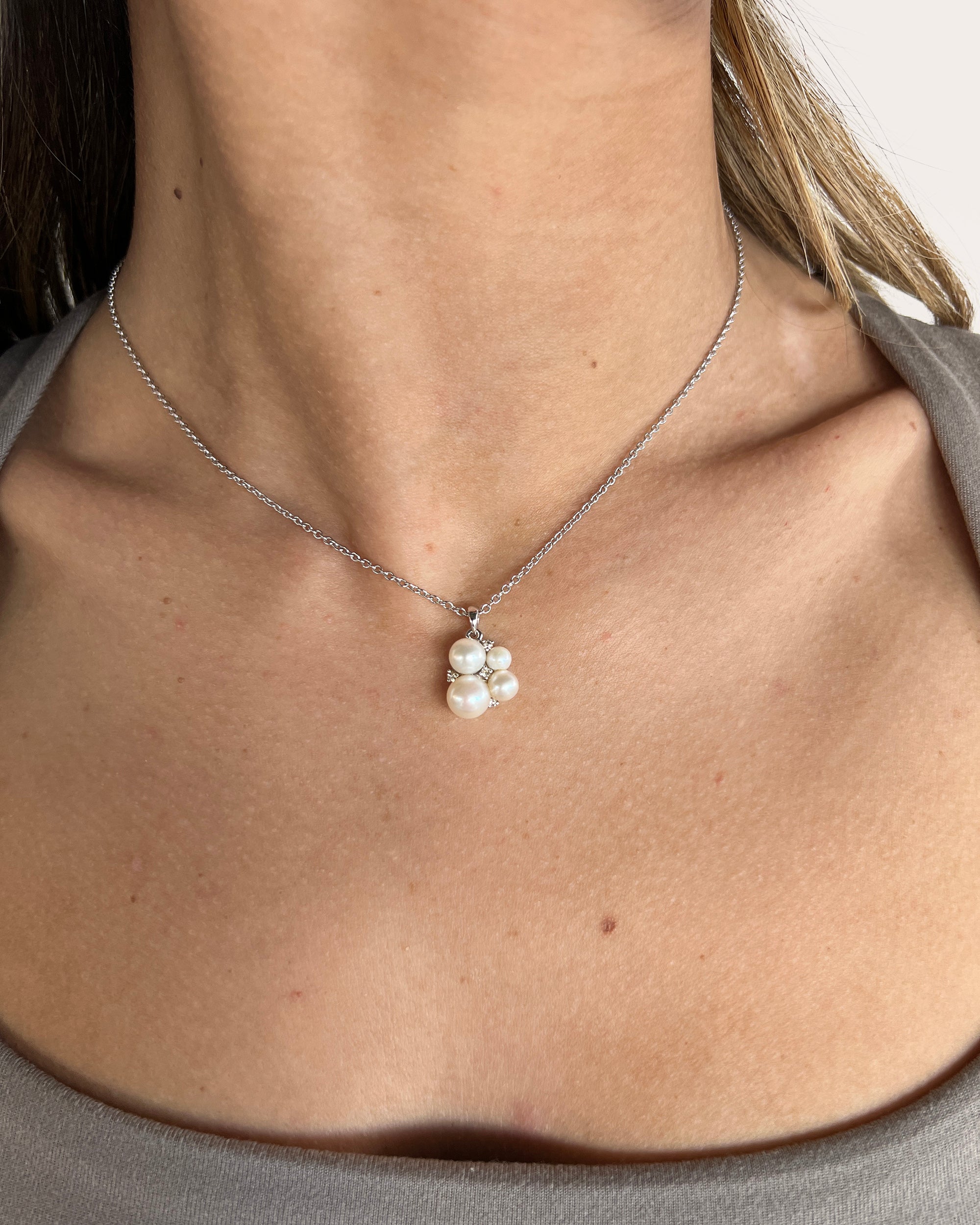 Lily Small 18K Gold Pearl and Diamond Pendant Necklace