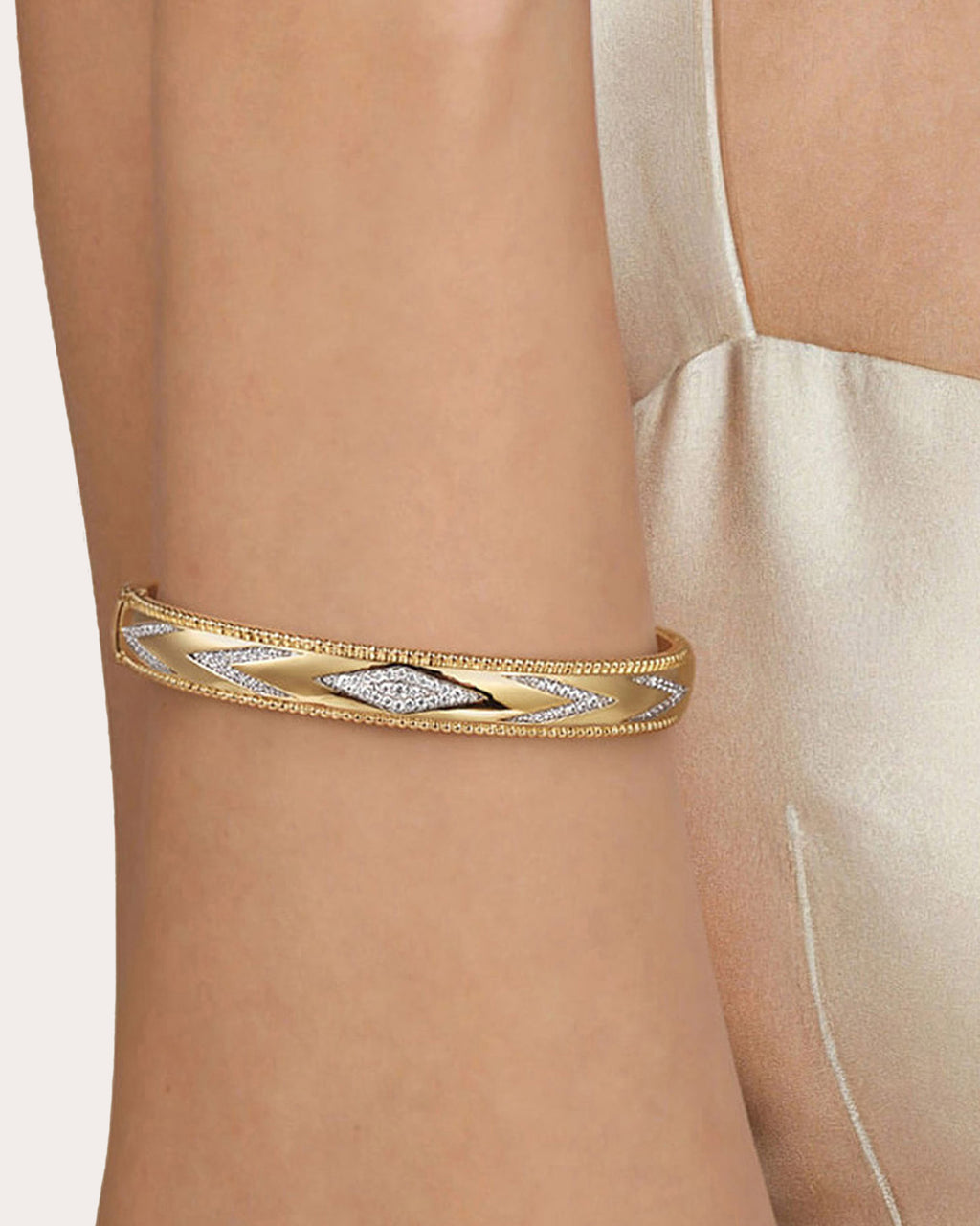 Chevron Bangle Diamond & 14k Gold Bujukan Chevron Bangle | Olivela