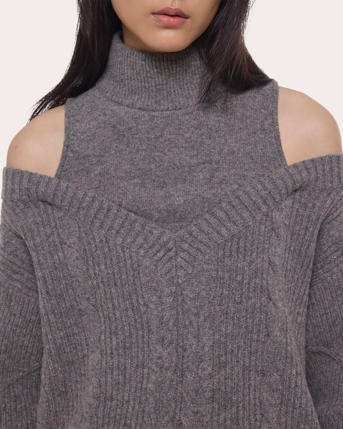 Cable Knit Wool Layered Off-Shoulder Turtleneck