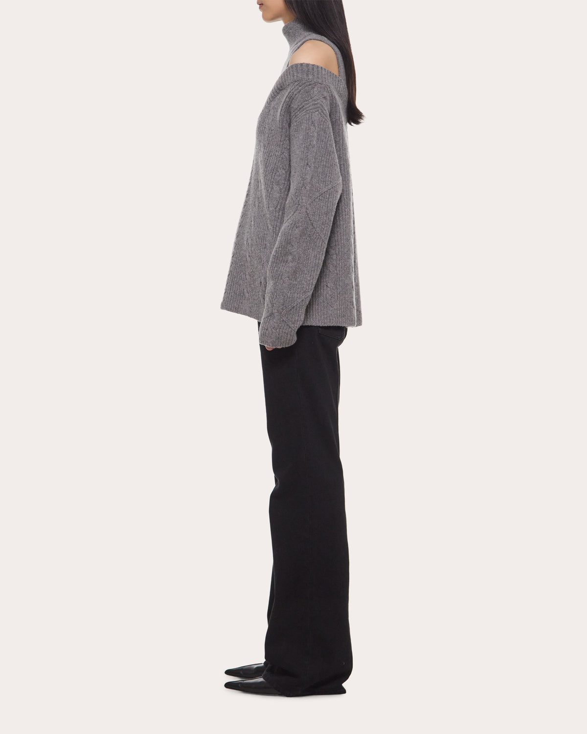 Cable Knit Wool Layered Off-Shoulder Turtleneck