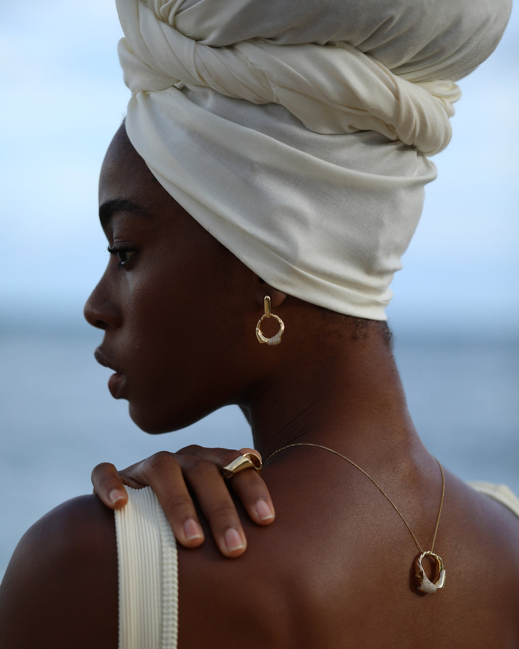 Maar 18K Gold Diamond Pavé Pendant Necklace