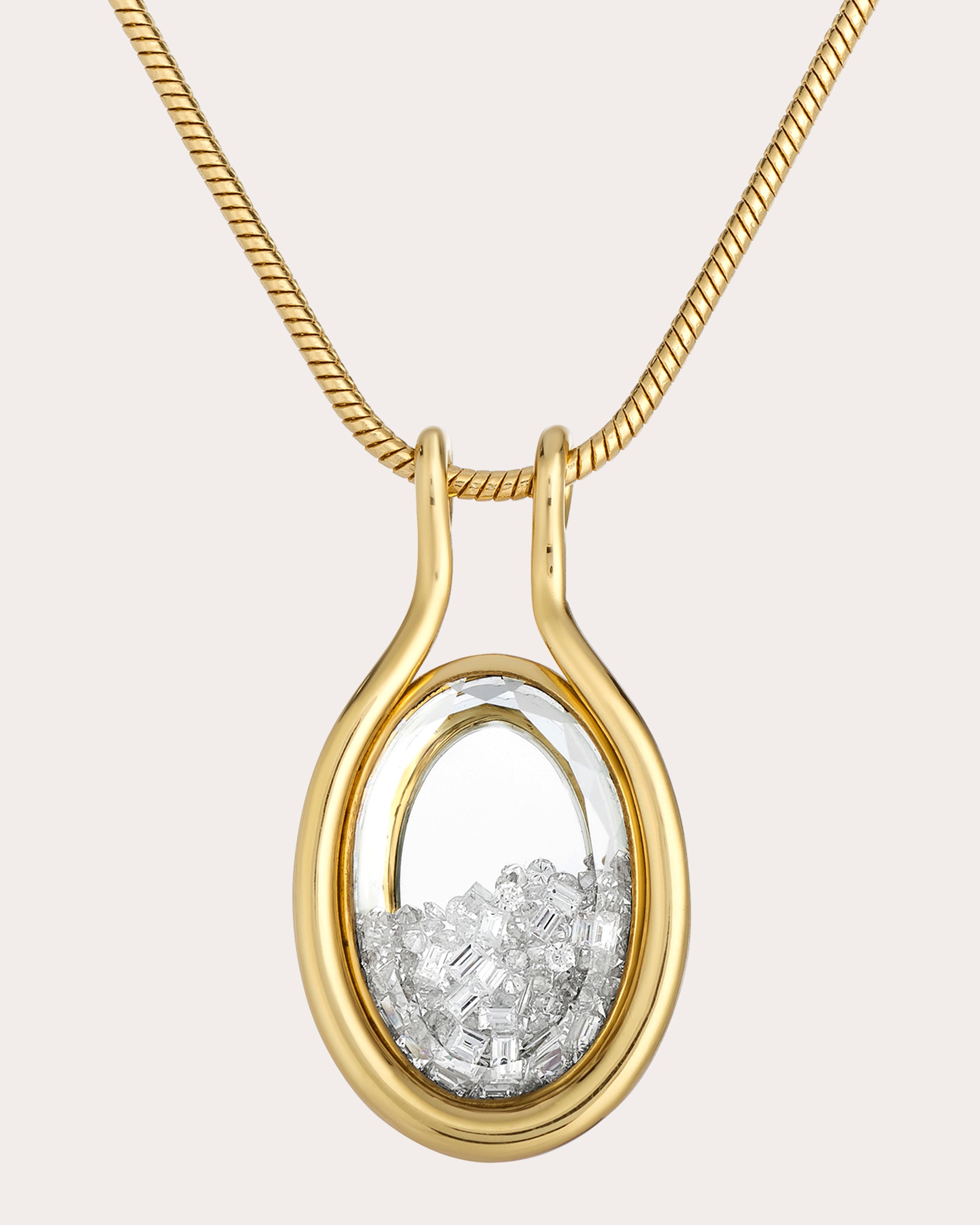 Diamond Cascavel Oval Shaker Pendant Necklace