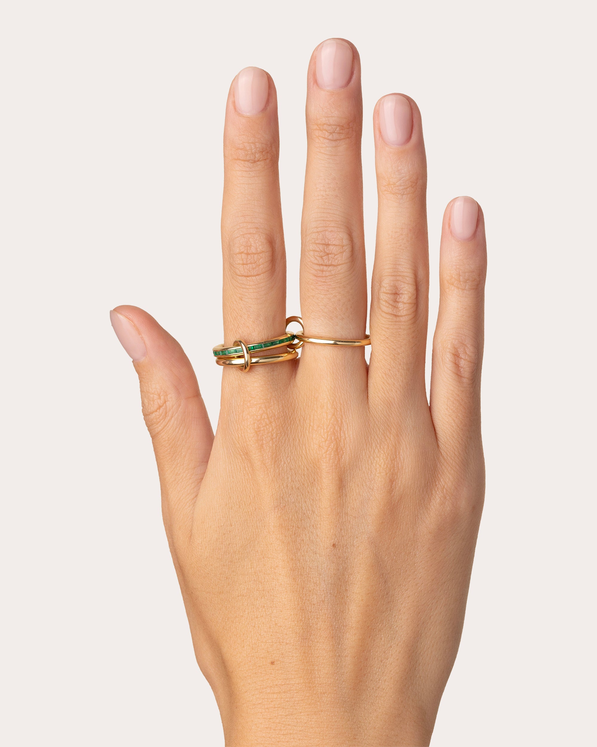 Emerald & 18k Gold Pyrus Ring | Olivela