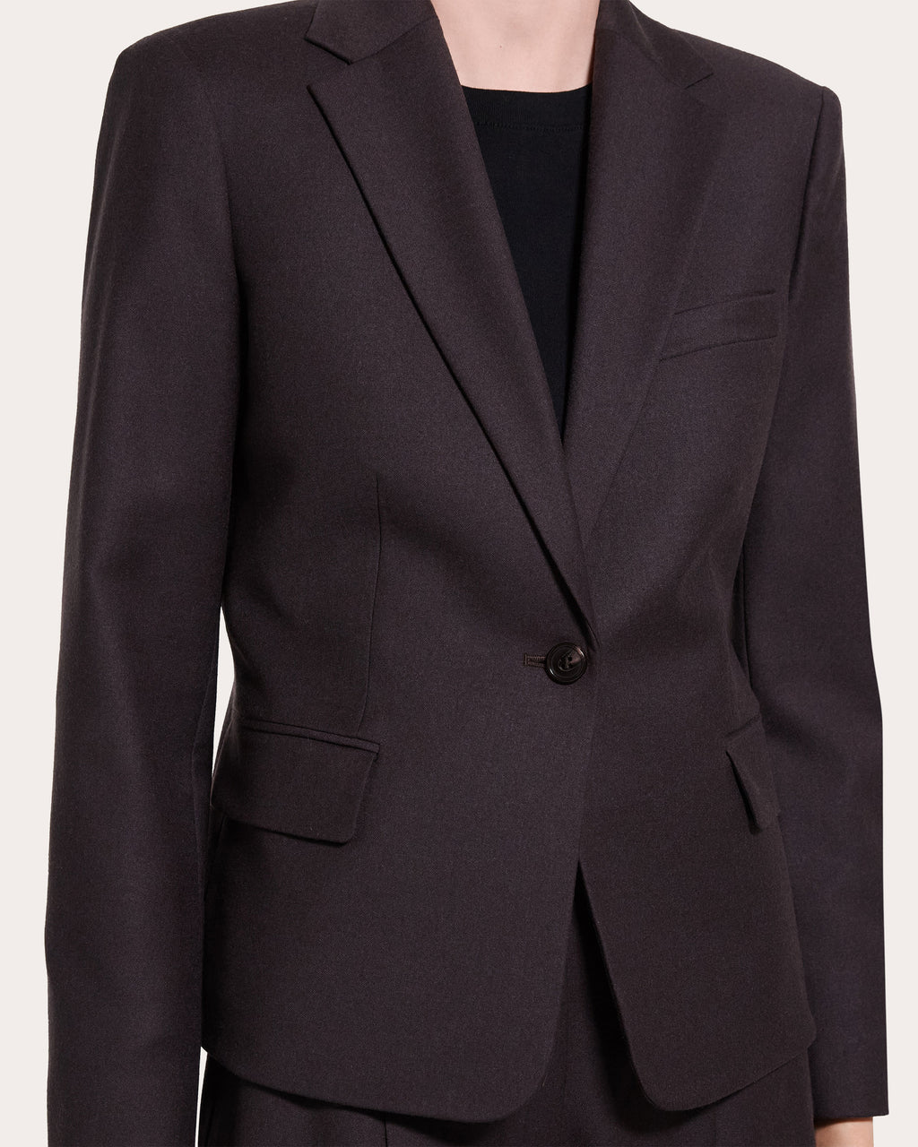 Sleek Flannel Wool Slim Blazer