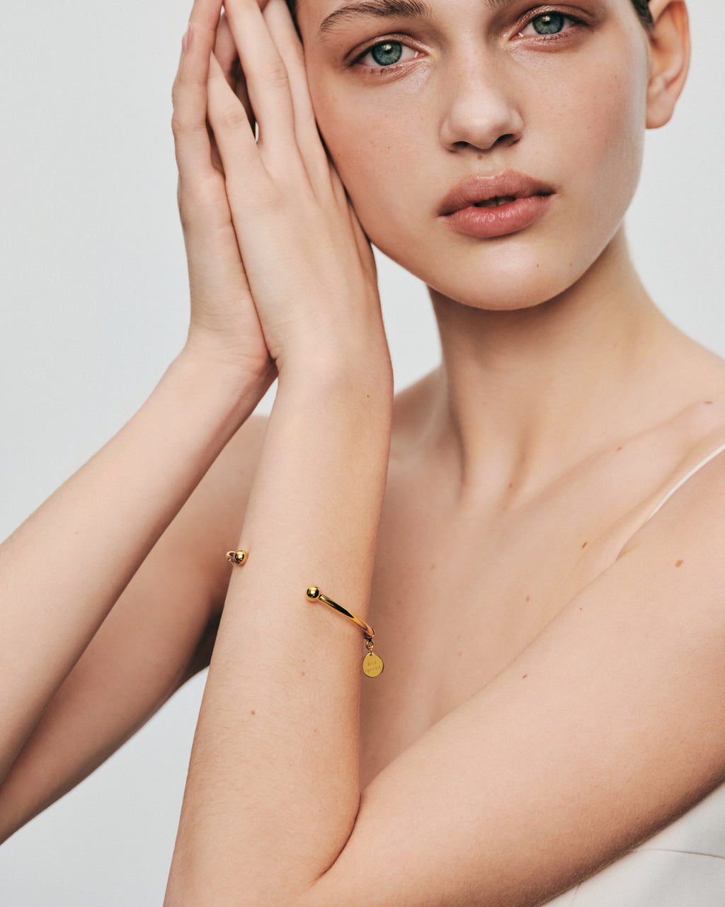18k Gold Arc Cuff Bracelet