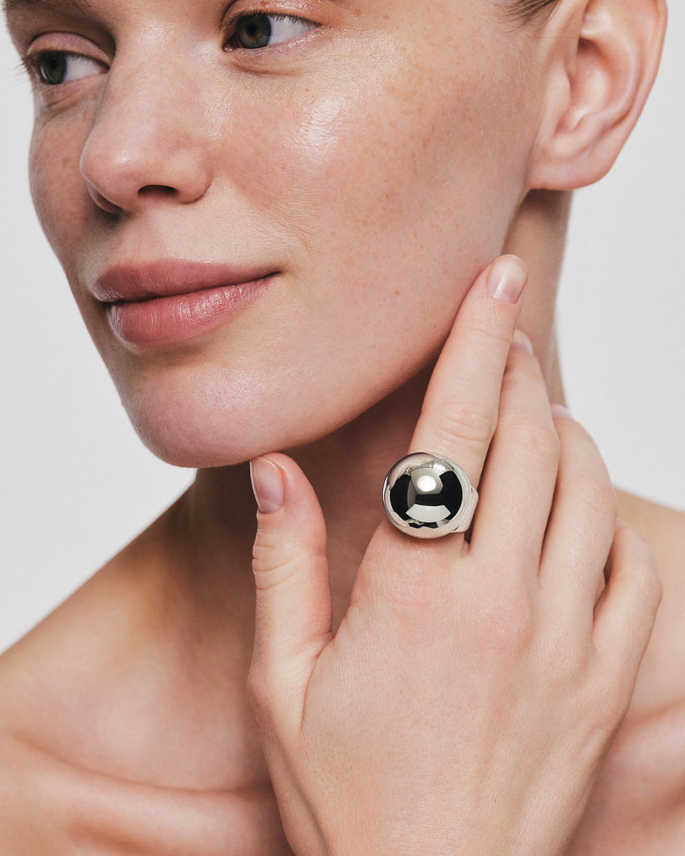 18k Gold Sphere Ring