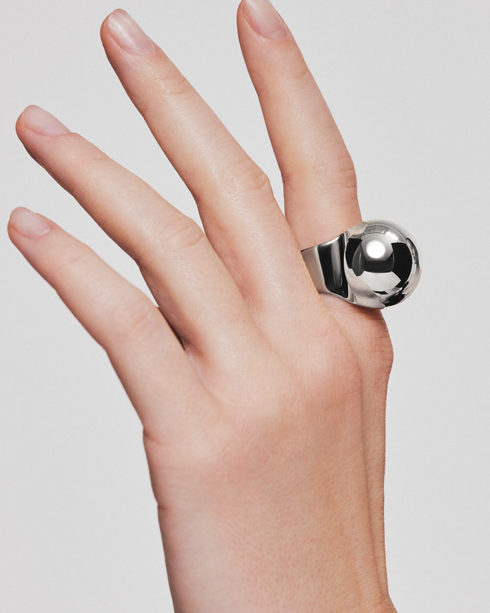 18k Gold Sphere Ring