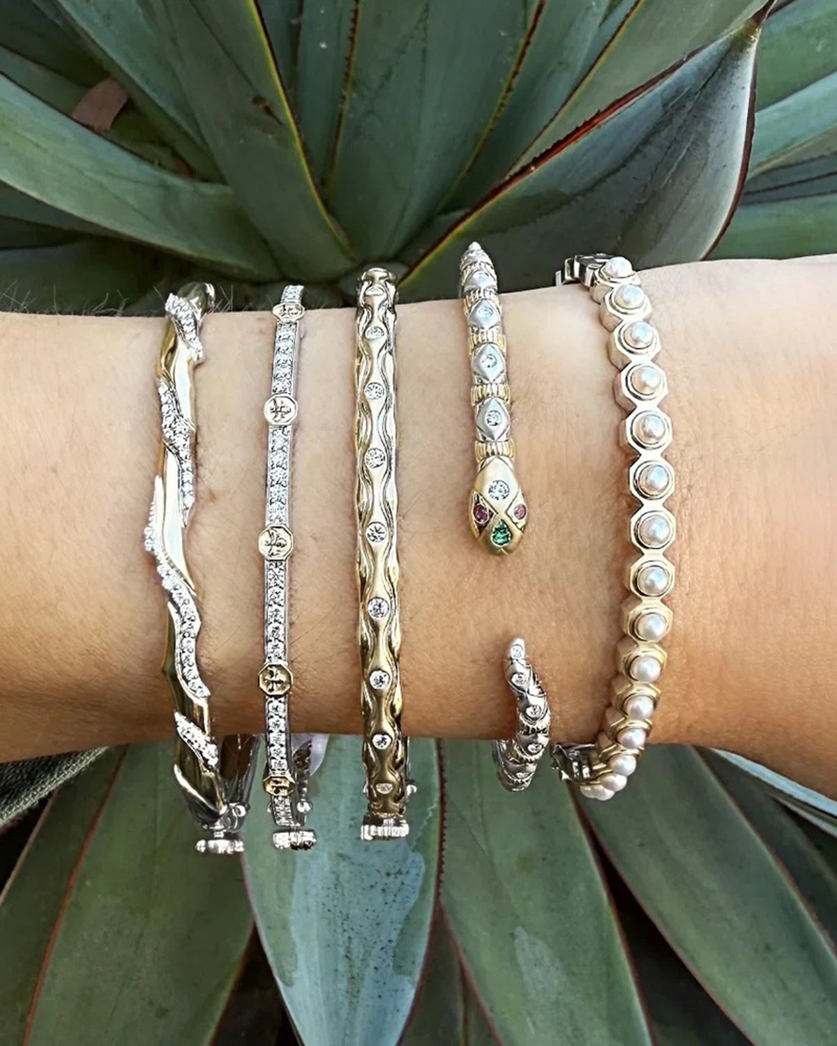 Pearl Two-Tone Honeycomb Bangle