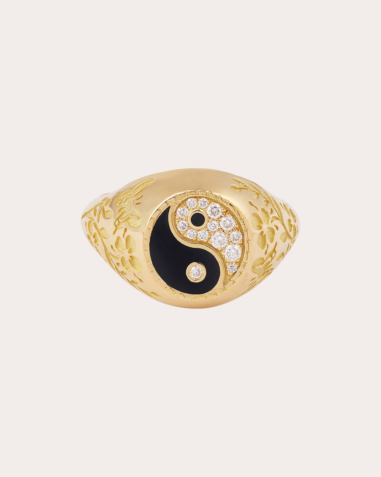 Diamond & 18k Gold Small Yin Yang Signet Ring | Olivela