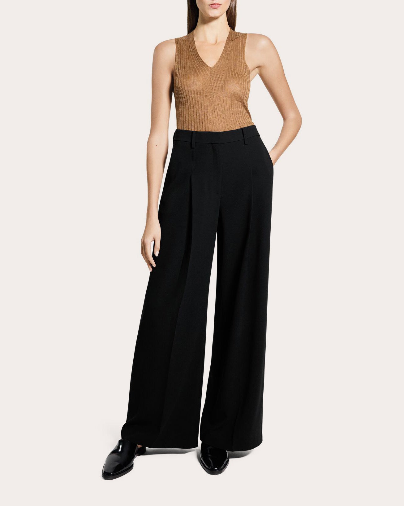 theory 2025SS Admiral Crepe Pleated パンツ Admiral Crepe Pleated Wide-Leg Trousers | Olivela