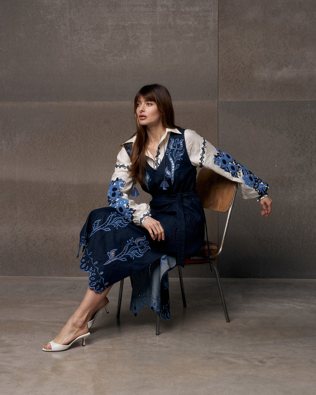 Column Bloom Embroidered Linen High-Low Blouse