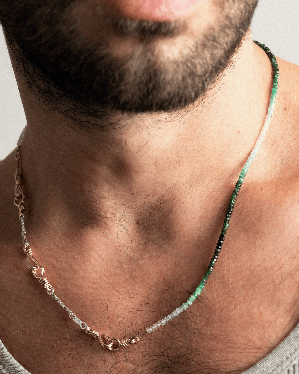 Emerald Attache-Moi Rivière Choker Necklace